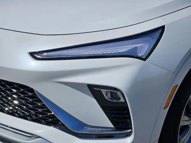 2026 Buick NV Avenir FWD