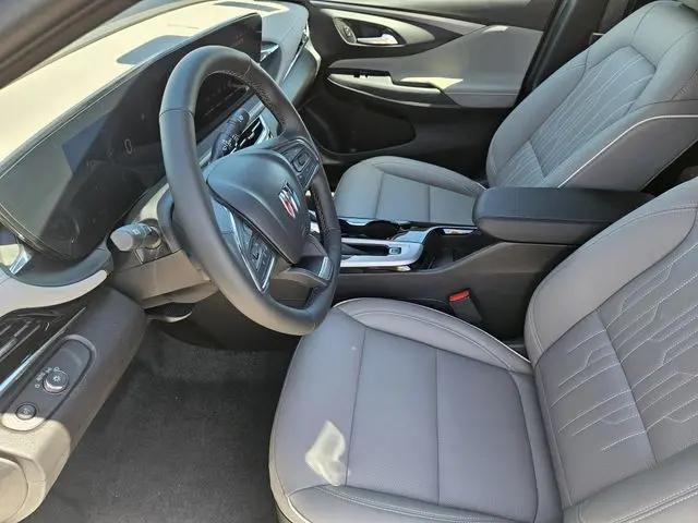 2026 Buick NV Avenir FWD