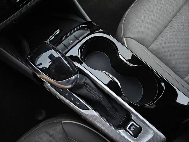 2026 Buick NV Avenir FWD