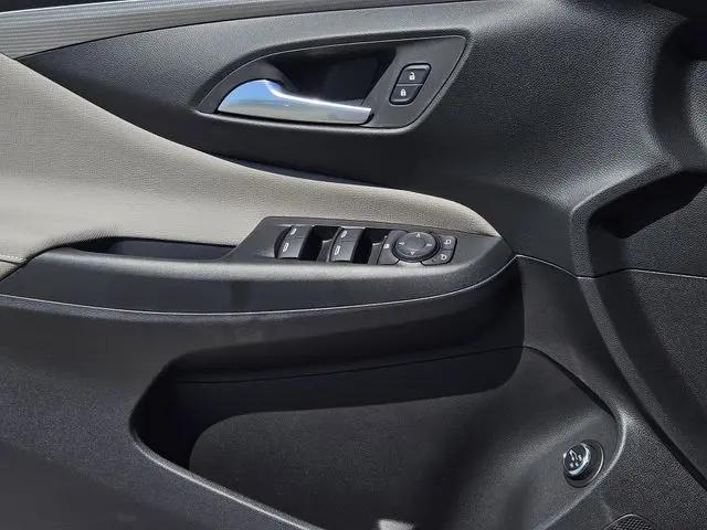 2026 Buick NV Avenir FWD