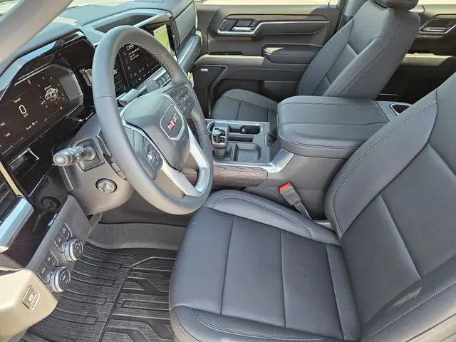 2026 GMC Sierra 1500 Crew Cab, Short Bed, SLT, 4WD