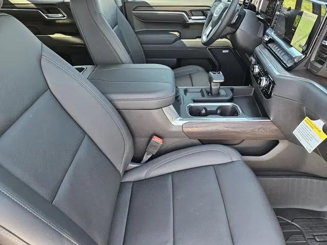 2026 GMC Sierra 1500 Crew Cab, Short Bed, SLT, 4WD