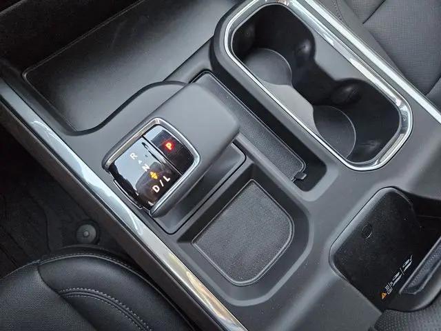2026 GMC Sierra 1500 Crew Cab, Short Bed, SLT, 4WD