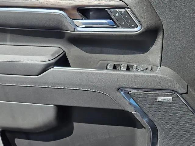 2026 GMC Sierra 1500 Crew Cab, Short Bed, SLT, 4WD