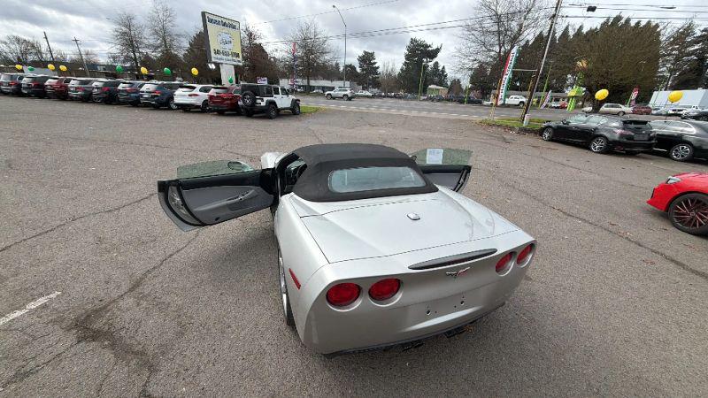 2005 Chevrolet Corvette Base