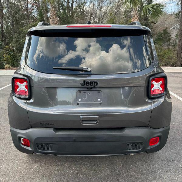 2020 Jeep Renegade Altitude FWD