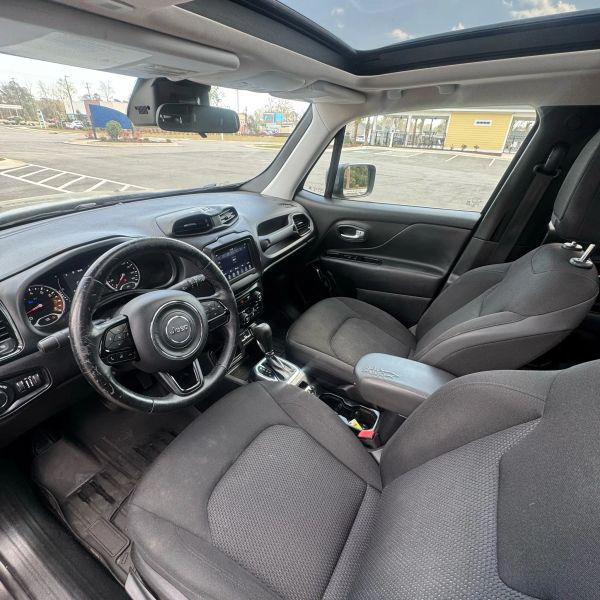 2020 Jeep Renegade Altitude FWD