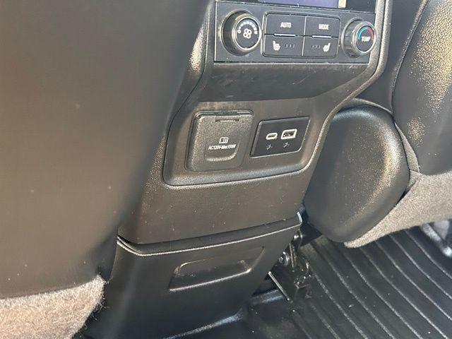 2023 GMC Acadia FWD SLT