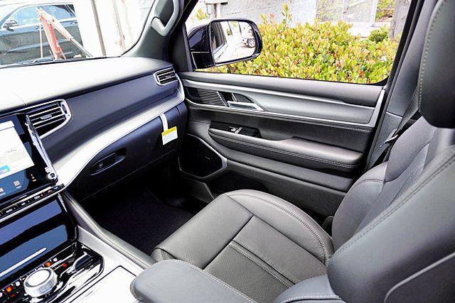 2026 Jeep Grand Wagoneer Limited Reserve 4x4