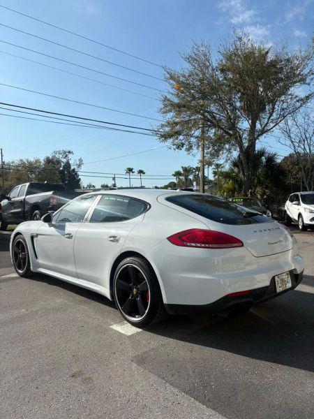 2016 Porsche Panamera GTS