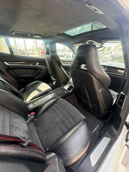 2016 Porsche Panamera GTS
