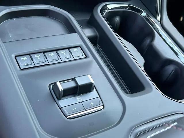 2026 GMC Sierra 2500HD Crew Cab, Standard Bed, AT4X, 4WD
