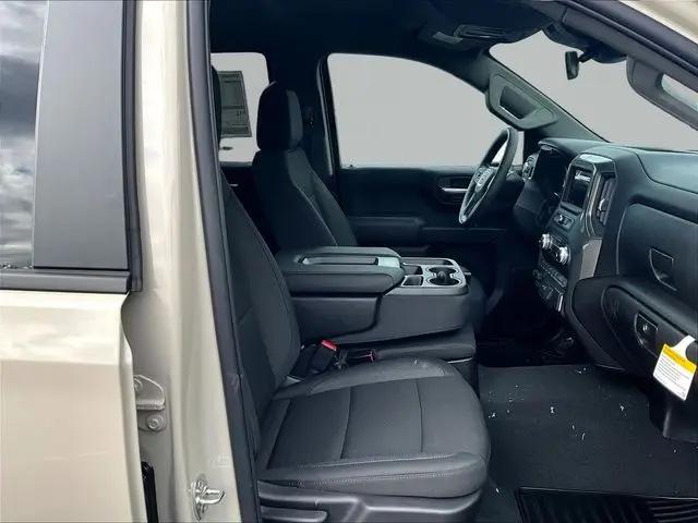 2026 GMC Sierra 1500 Crew Cab, Short Bed, Pro, 4WD
