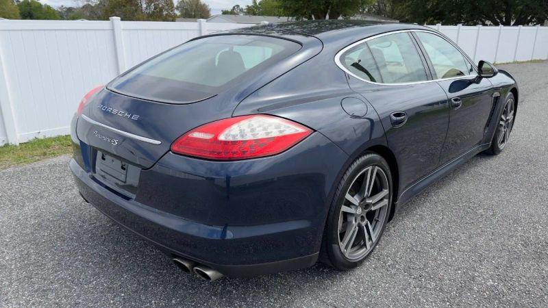 2011 Porsche Panamera 4S
