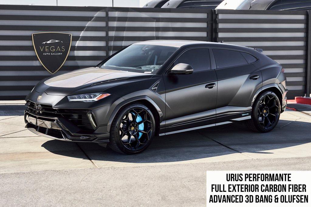 /2024 Lamborghini Urus