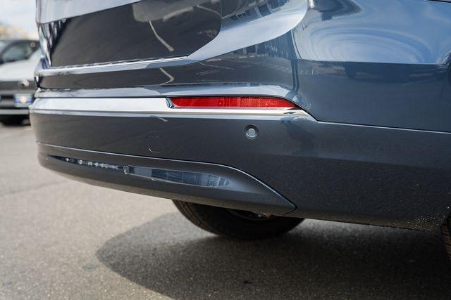 2026 Volvo XC90 Plug-In Hybrid Plus, T8 AWD, Electric/Gasoline, Bright, 7 Seats