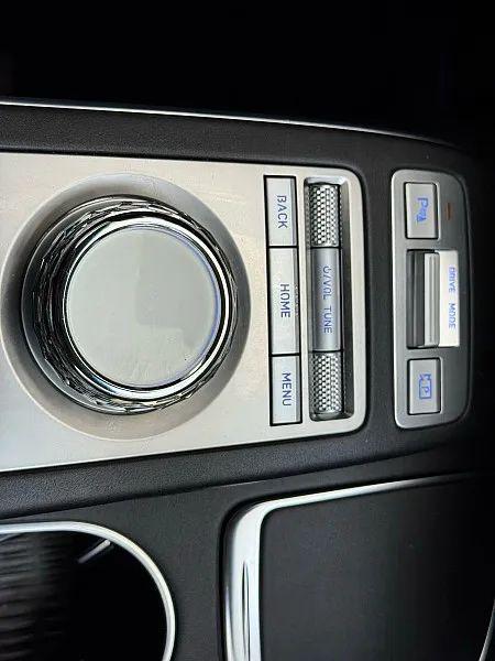 2023 Genesis GV70 2.5T AWD