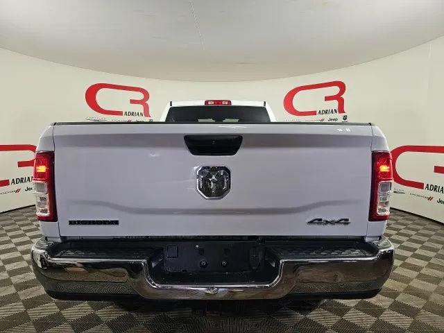 2024 Ram 3500 Big Horn Crew Cab 4x4 8' Box