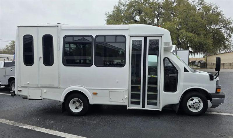 2016 Chevrolet Express Cutaway 3500 Diesel