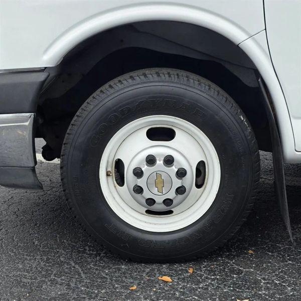 2016 Chevrolet Express Cutaway 3500 Diesel