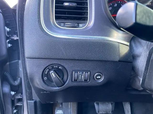 2015 Dodge Charger SE