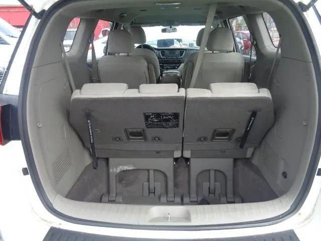 2016 Kia Sedona L