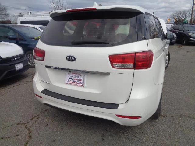2016 Kia Sedona L