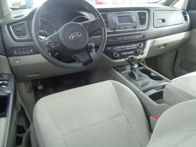 2016 Kia Sedona L