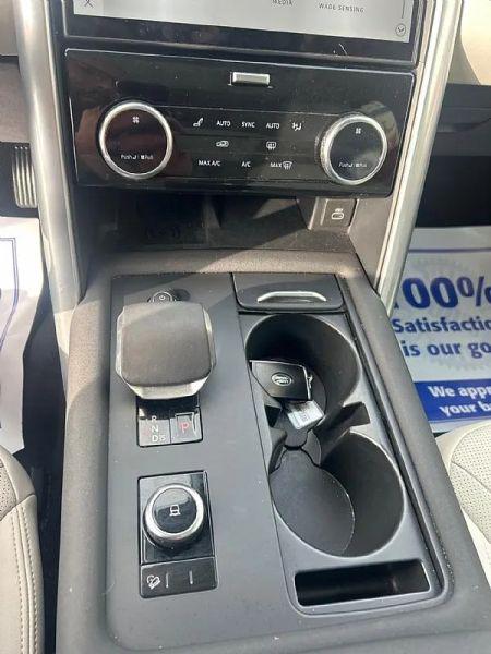 2025 Land Rover Discovery P300 S