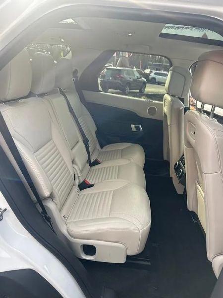 2025 Land Rover Discovery P300 S