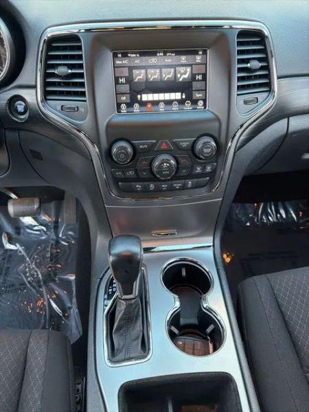 2020 Jeep Grand Cherokee Laredo E 4x4