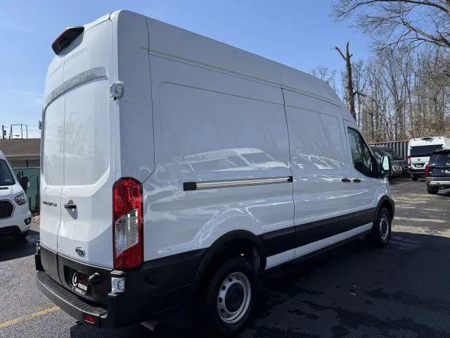 2024 Ford Transit Cargo Van w/LWB