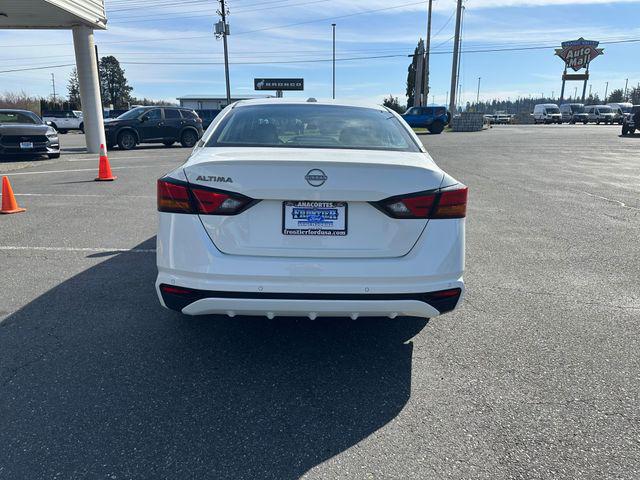 2025 Nissan Altima SV FWD