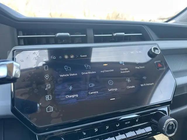 2027 Chevrolet Bolt LT FWD