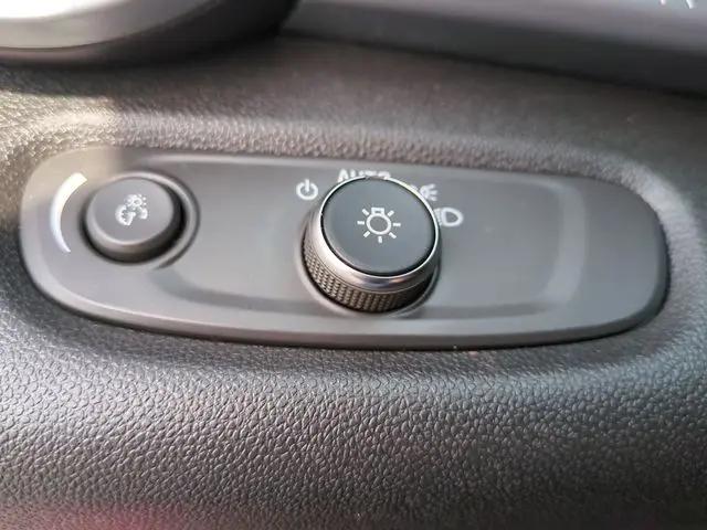 2024 Chevrolet Trax FWD SP