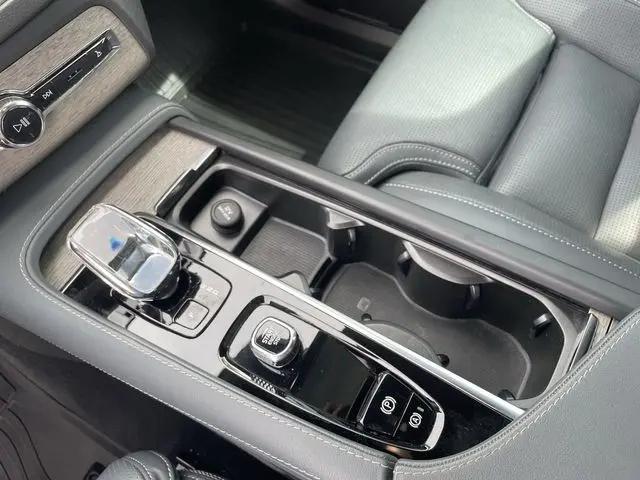 2023 Volvo XC90 B6 Ultimate 7-Seater