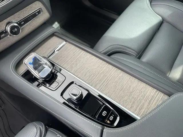 2023 Volvo XC90 B6 Ultimate 7-Seater