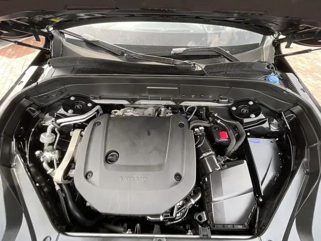 2023 Volvo XC90 B6 Ultimate 7-Seater