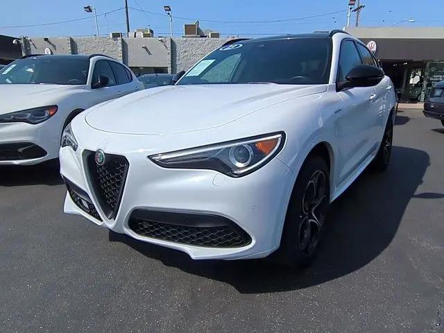 2023 Alfa Romeo Stelvio Veloce AWD