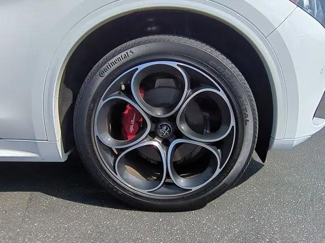 2023 Alfa Romeo Stelvio Veloce AWD