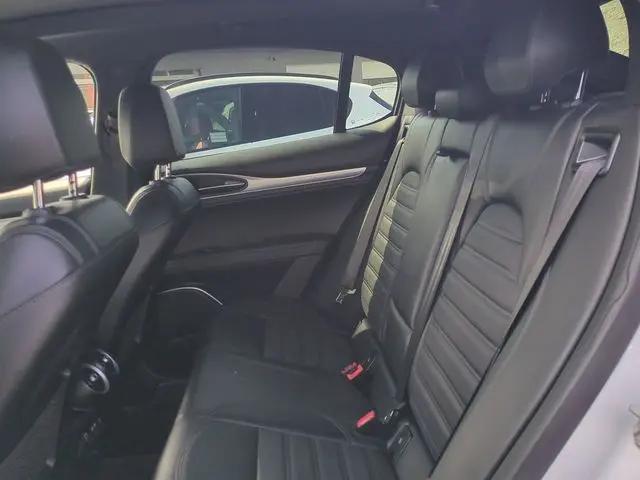 2023 Alfa Romeo Stelvio Veloce AWD