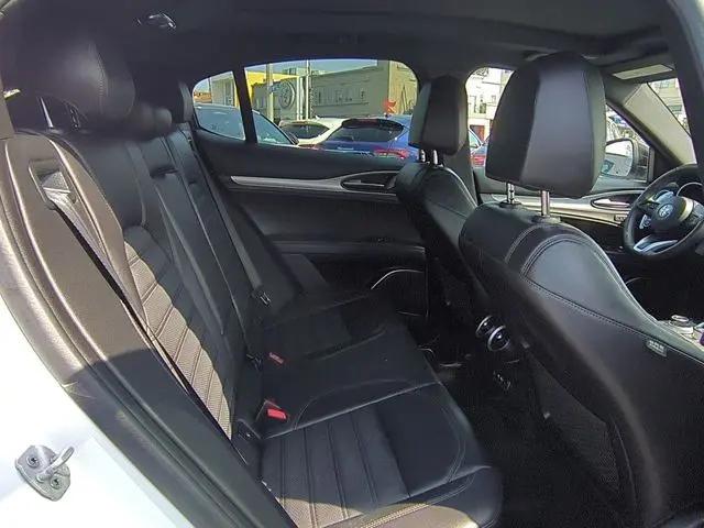 2023 Alfa Romeo Stelvio Veloce AWD