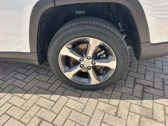 2026 Jeep Grand Cherokee L Limited 4x2