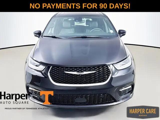 2026 Chrysler Pacifica Select AWD