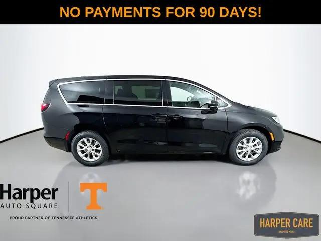 2026 Chrysler Pacifica Select AWD