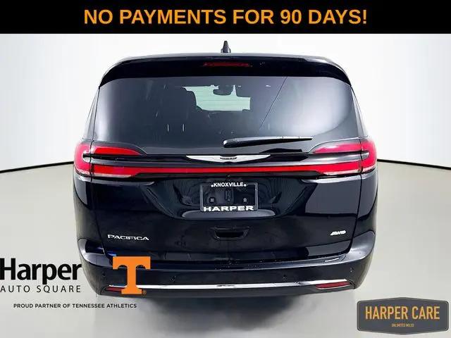 2026 Chrysler Pacifica Select AWD