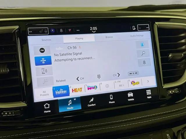 2026 Chrysler Pacifica Select AWD