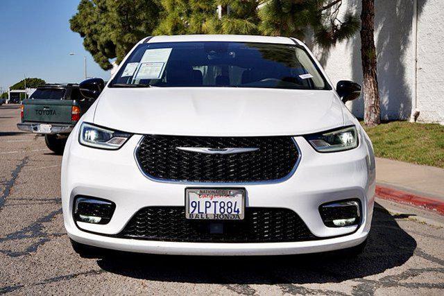 2024 Chrysler Pacifica Hybrid Select