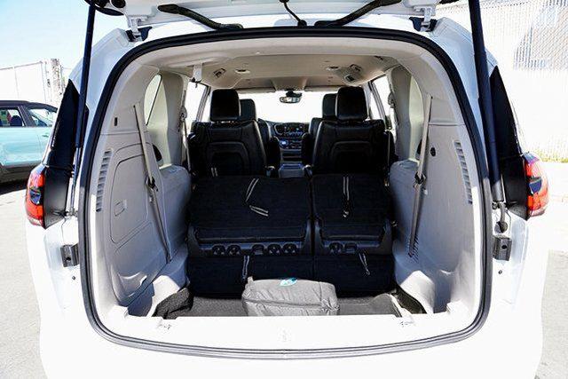 2024 Chrysler Pacifica Hybrid Select