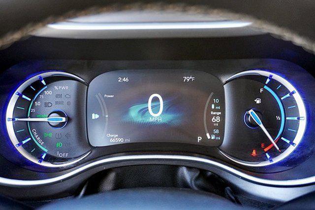 2024 Chrysler Pacifica Hybrid Select